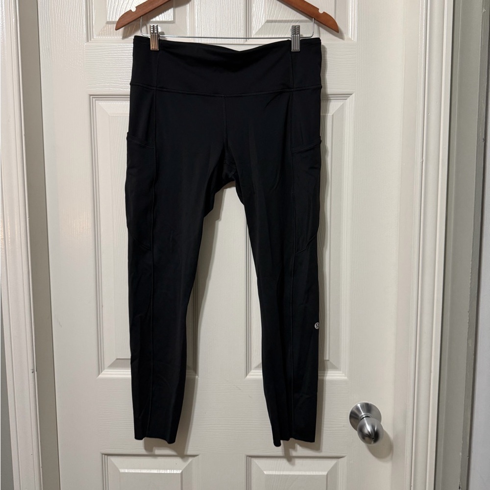 Lululemon fast and free 7/8 tight II size 10 euc